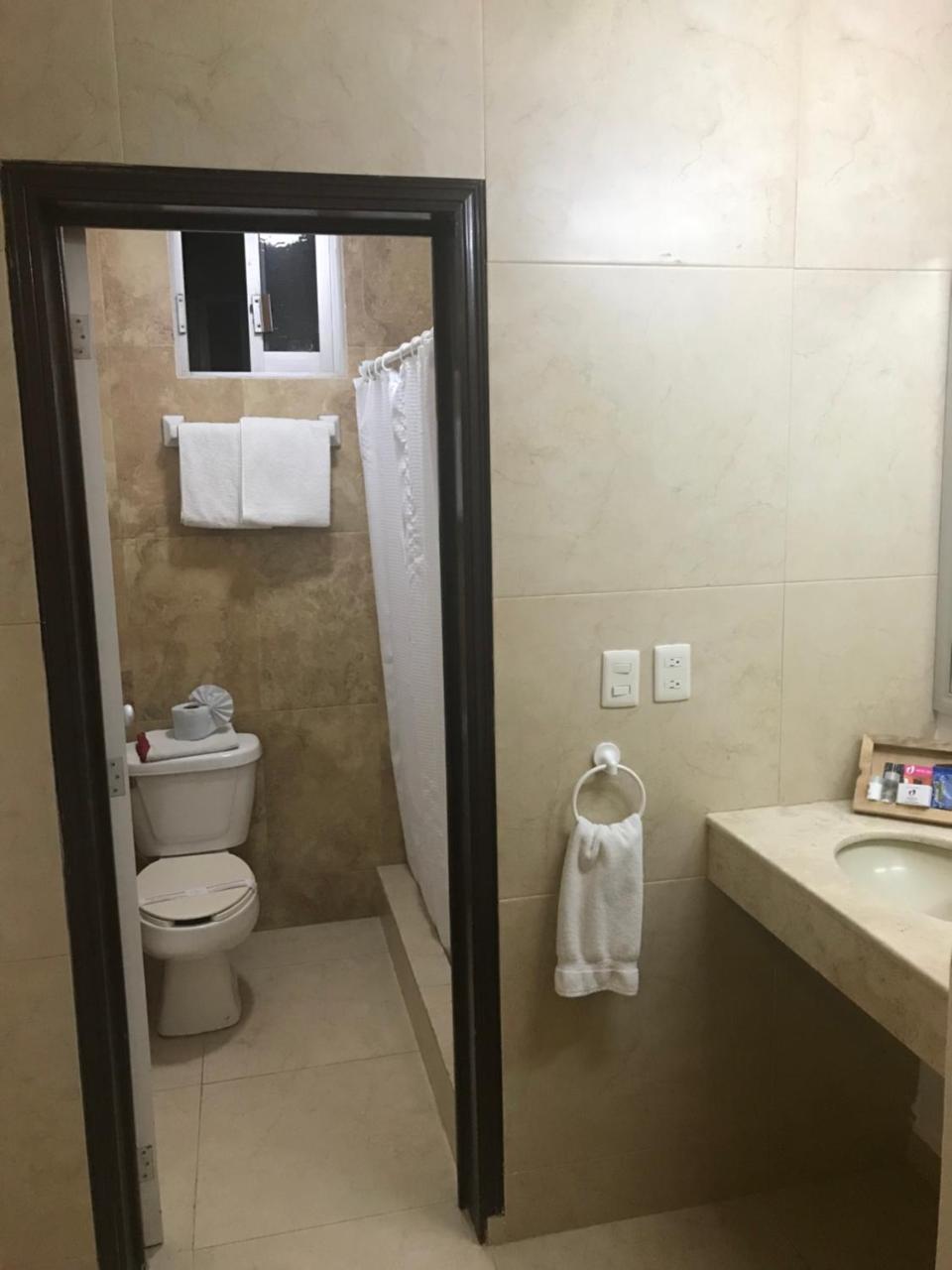Hotel Del Valle Inn Pachuca Exteriör bild